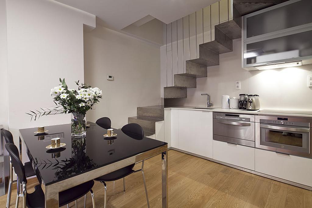 Apartment Barcelona Rentals - Pool Terrace In City Center Kültér fotó