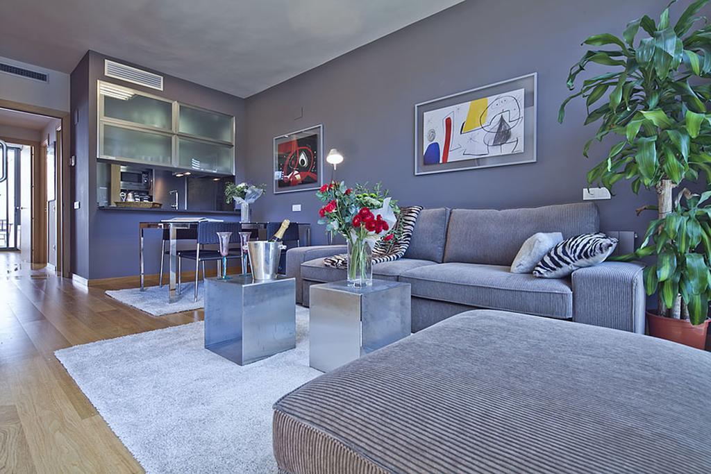 Apartment Barcelona Rentals - Pool Terrace In City Center Kültér fotó