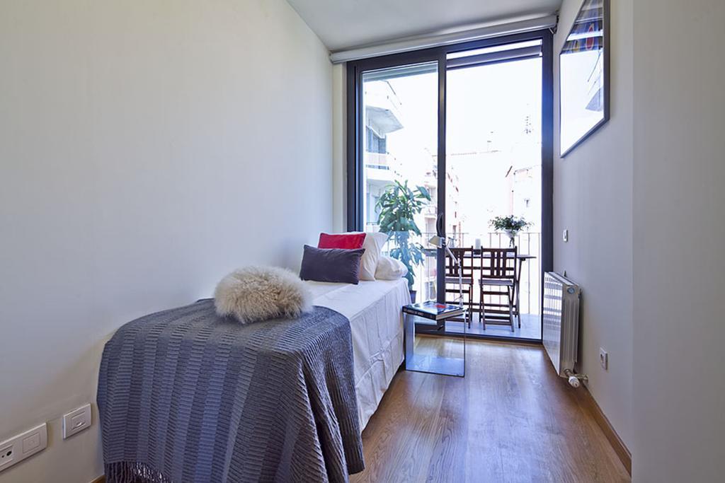 Apartment Barcelona Rentals - Pool Terrace In City Center Kültér fotó